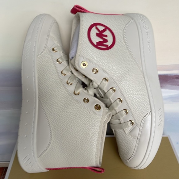 MICHAEL KORS SHEA MID HIGH TOP
FAUX LEATHER
49R4SHFE5L
ELECTRIC PINK
Sneakers - Picture 11 of 16